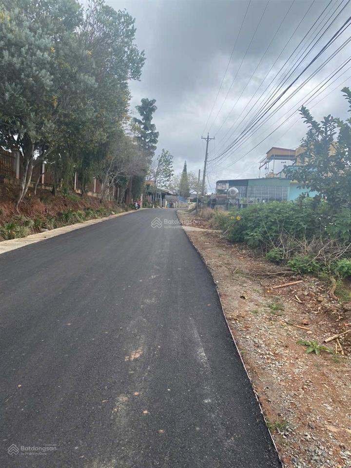 1968m2 có sẵn 476m2 thổ cư, tại phường xuân trường đà lạt, 2 mặt tiền đường nhựa 8m, view hồ