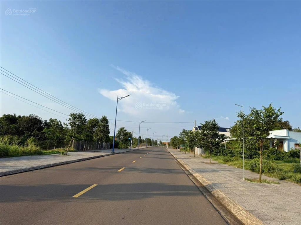 Láng dài, đất đỏ, brvt dt 455 m2 10 x 445m nở hậu đã có sẵn 80m2 thổ cư giá 6 tỷ 4 (tl)