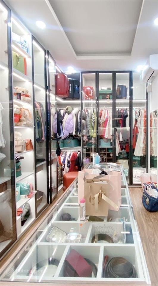 Nhà đẹpgiá tốt  trần xuân soạn, quận 7  chỉ 9,5 tỷ  103m2 ( 4,3x23)  2 tầng  có sân trước sau