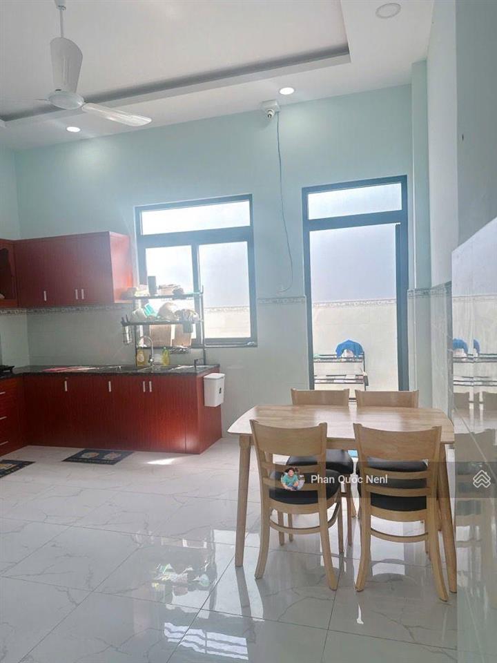 Căn hộ dịch vụ, dòng tiền 40 triệu/tháng gần lovera part, chỉ 9,99 tỷ, 100m2 (5x20m), 5 tầng