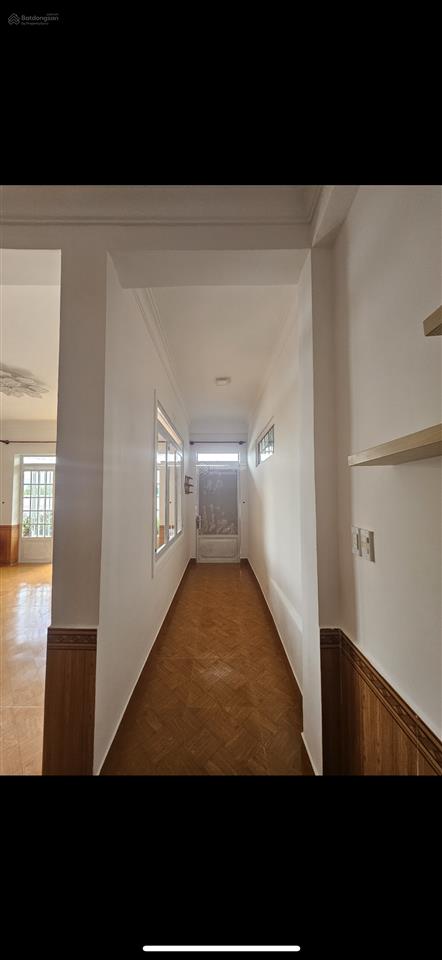 Nhà xây dựng sổ riêng giá ngộp