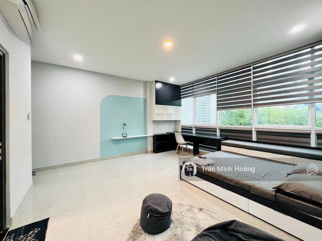 Cho thuê căn hộ ở cù lao gần trường sa phú nhuận giáp q1, q3 full nội thất thang máy cửa sổ 35m2