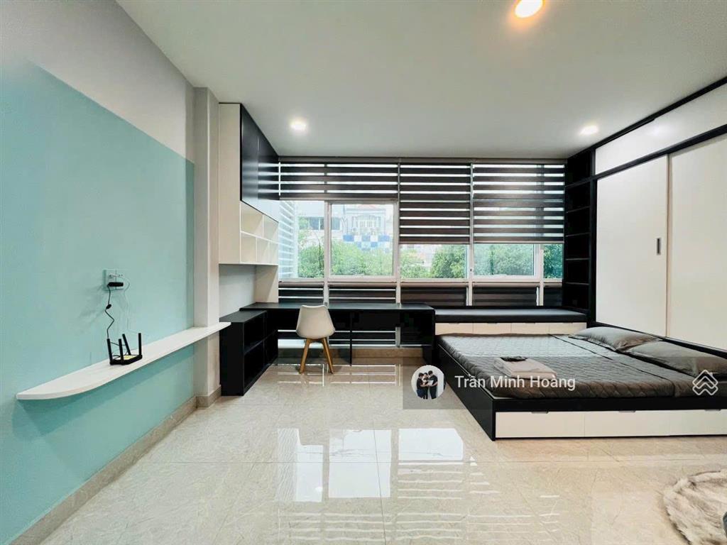 Cho thuê căn hộ ở cù lao gần trường sa phú nhuận giáp q1, q3 full nội thất thang máy cửa sổ 35m2