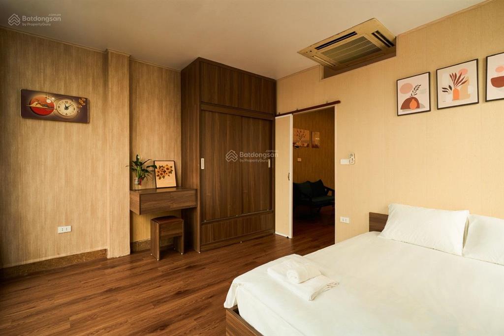Cho thuê căn hộ cao cấp phố lò đúc 38m2, thang máy, bảo vệ 24/7, ô tô dừng đỗ chân sảnh giá 8,3tr