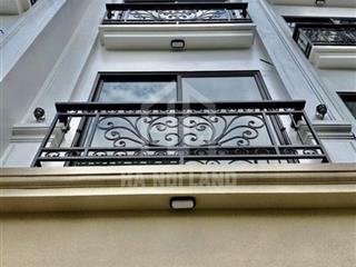 Tt hai bà trưng 42m / 5 tầng xây mới / full nội thất xịn.