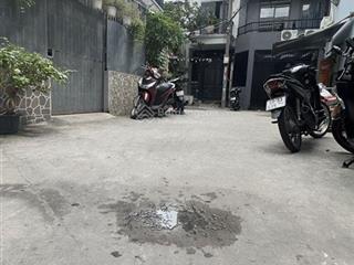 Bán nhà c4 xây căn hộ dịch vụ , hẻm xe tải gần hàng xanh đường bạch đằng bình thạnh 100m211.x tỉ