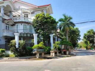Bán biệt thự 3 tầng, mặt tiền nb bình hưng, sát tạ quang bửu, quận 8, lô góc 141 m2, 14.2 tỷ.