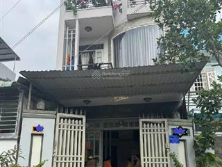 Bán nhà mặt tiền kinh doanh, 3 tầng (5x20m), nhỉnh 6 tỷ, giáp quận 8, kdc đồng bộ, cạnh công viên