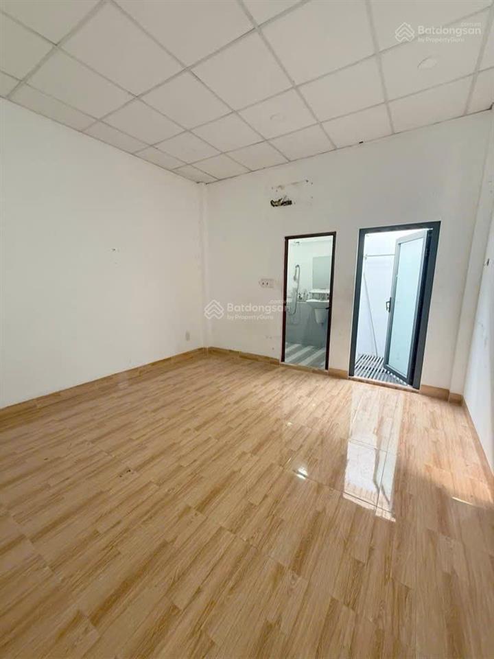 Vip sát quận 1 , bán nhà dương bá trạc, 2 tầng 4.5x17m, dòng tiền 12tr/tháng, nhỉnh 5 tỷ