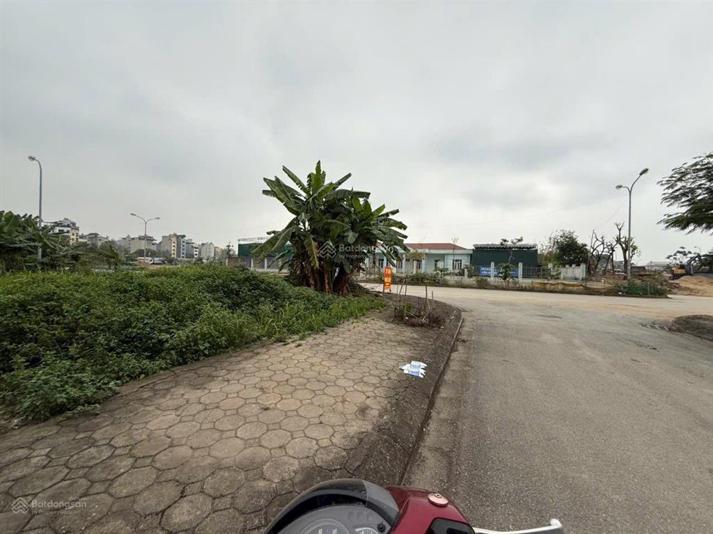 Cần bán dv09 lk440. diện tích 50m mặt tiền 5 tại khu b yên nghĩa.