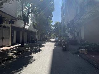 Bán liền kề giá tốt nhất khu đô thị văn phú.