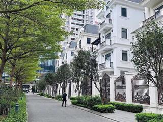 Bán nhanh căn biệt thự 3 tầng 1 tum giá chỉ hơn 190tr/m2.  0899 851 ***