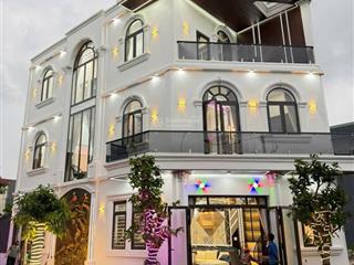 Bán căn góc đi kèm nội thất siêu víp , vị trí trục chính kinh doanh mọi ngành nghề, làm sapa