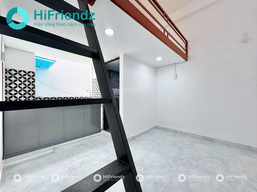 Cho thuê phòng mới 100%  cửa sổ trời siêu thoáng mát nằm ngay trung tâm sát vách các trường đh lớn
