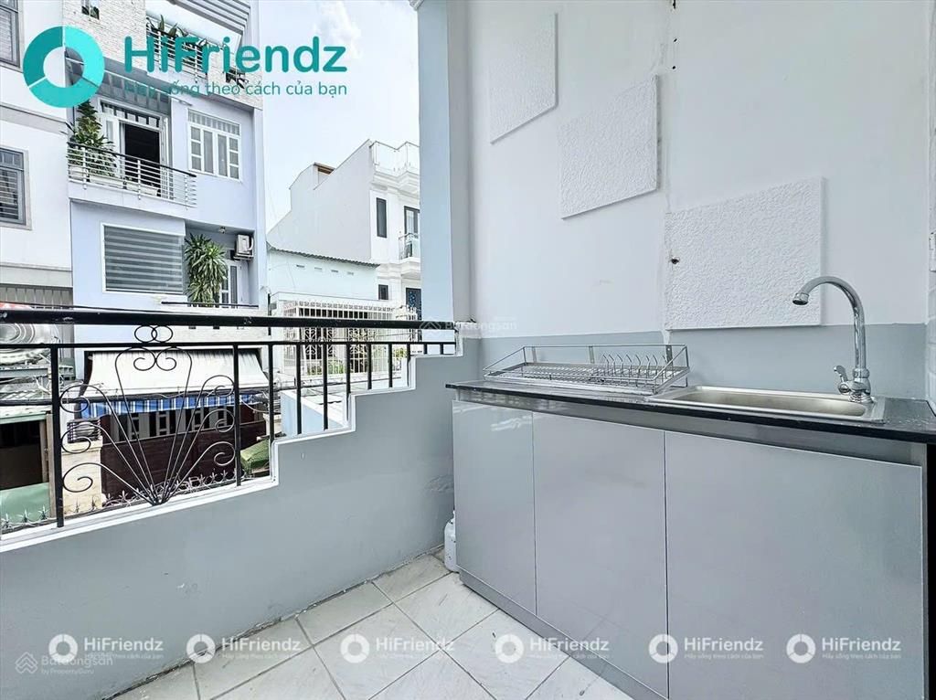 Cho thuê phòng mới 100%  cửa sổ trời siêu thoáng mát nằm ngay trung tâm sát vách các trường đh lớn
