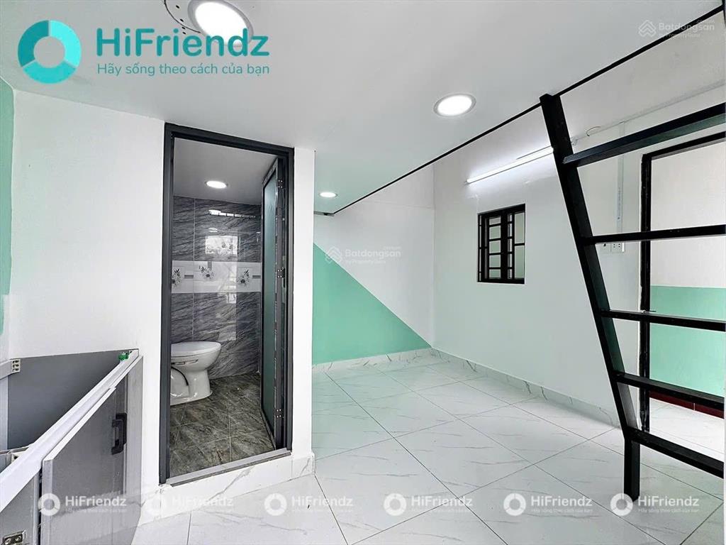 Cho thuê phòng mới 100%  cửa sổ trời thoáng mát  gác cao nằm ngay trung tâm quận bình thạnh