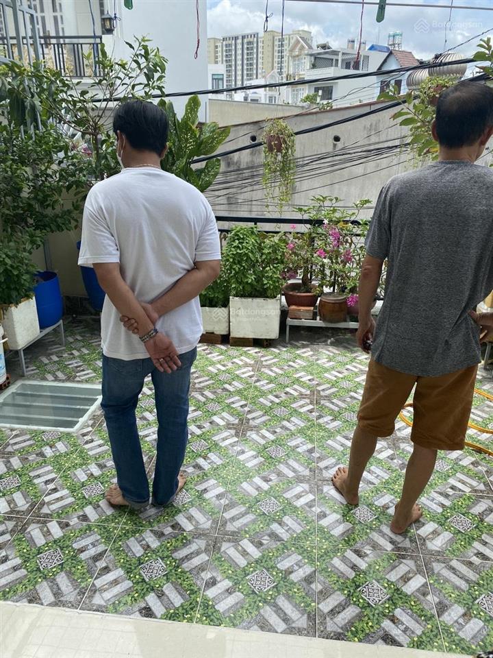 Nhà riêng 1/ ngắn trần thị hè q12. dt 4*17 1trệt2lầu. sân rộng xe hơi đậu trong nhà, giá 5,95tỷ tl