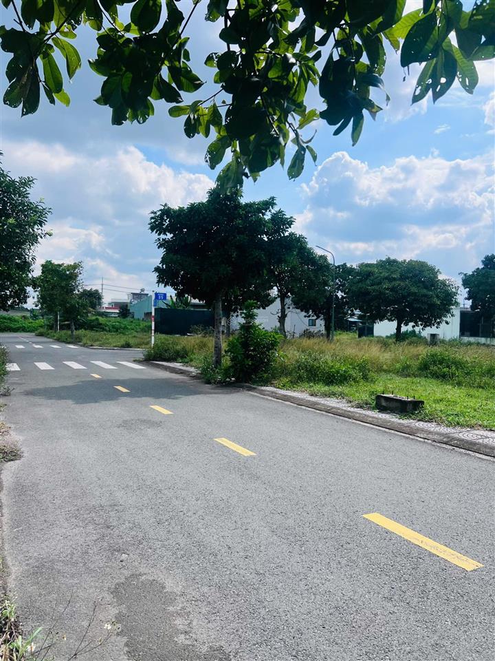 An viễn phùng hưng dt 94m2 shr, giá tốt, hỗ trợ vay bank 70%. gọi em thọ 0906 870 *** xem thực tế.