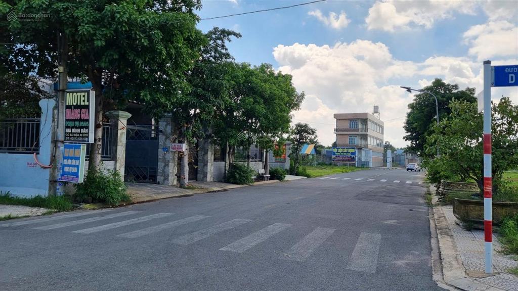 Bán rẻ nền đất mt đường 12m thấp hơn 100tr so với các lô đường 8m. kdc phùng hưng, an viễn