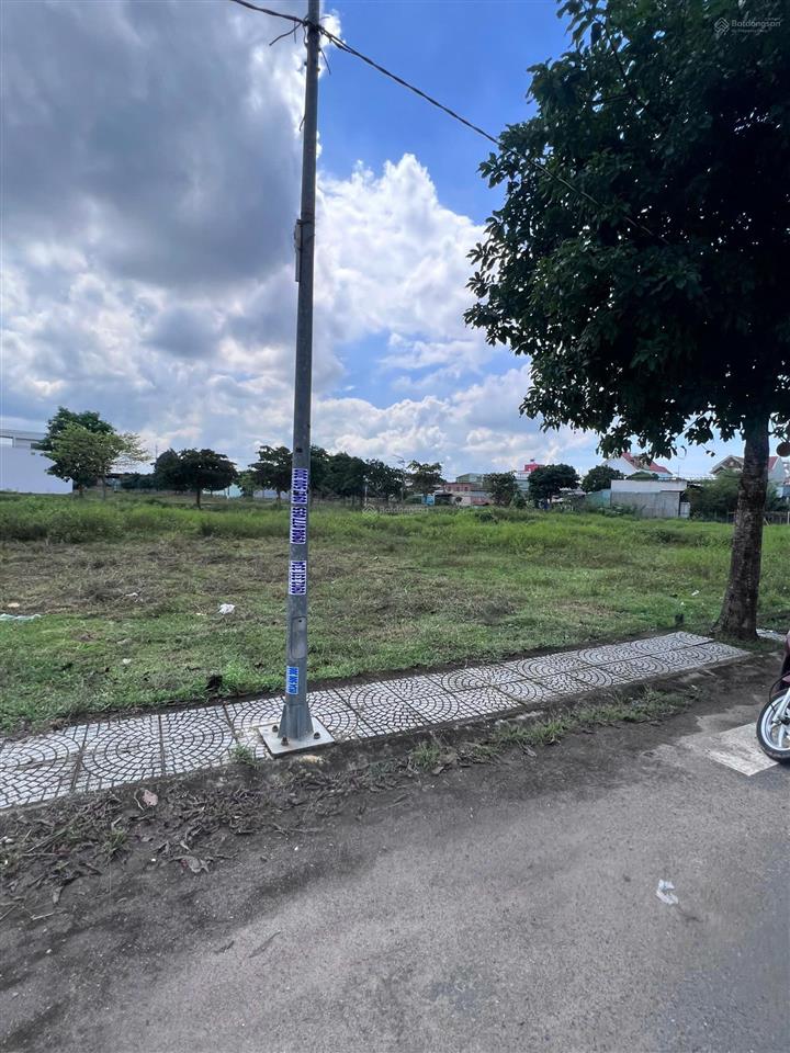 Bán rẻ nền đất mt đường 12m thấp hơn 100tr so với các lô đường 8m. kdc phùng hưng, an viễn