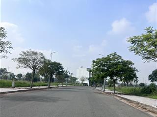 Biên hòa new city, lô đẹp đông nam, 100m2. sổ sẵn. sang tên ngay. 1.78 tỷ.