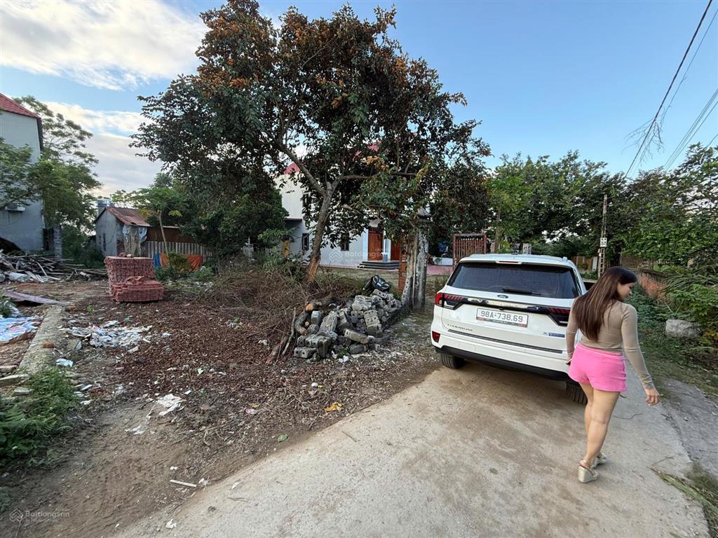 Khe thoáng 3m, trục liên thôn xe tải, sẵn sổ chuyển nhượng trong ngày.