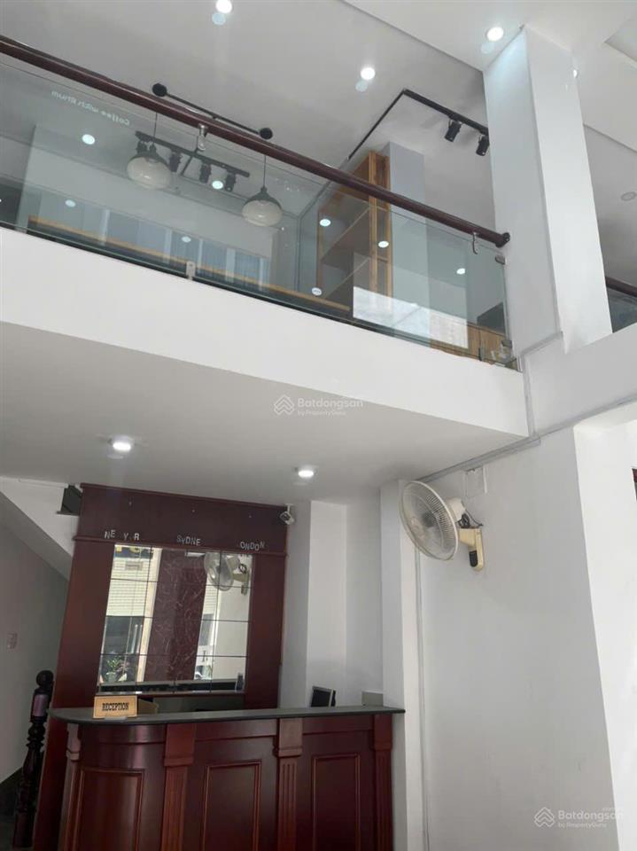 Bán khách sạn hxh phạm ngũ lão quận 1  8x18m cn 144m2  5 lầu thang máy  hđt 105tr/th  chỉ 36tỷ