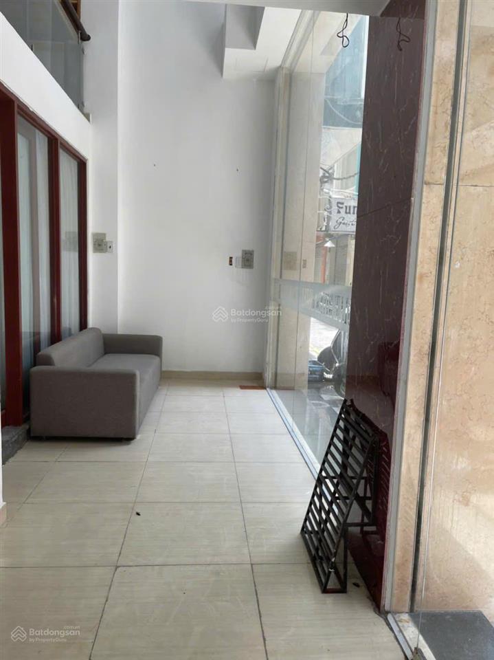 Bán khách sạn hxh phạm ngũ lão quận 1  8x18m cn 144m2  5 lầu thang máy  hđt 105tr/th  chỉ 36tỷ