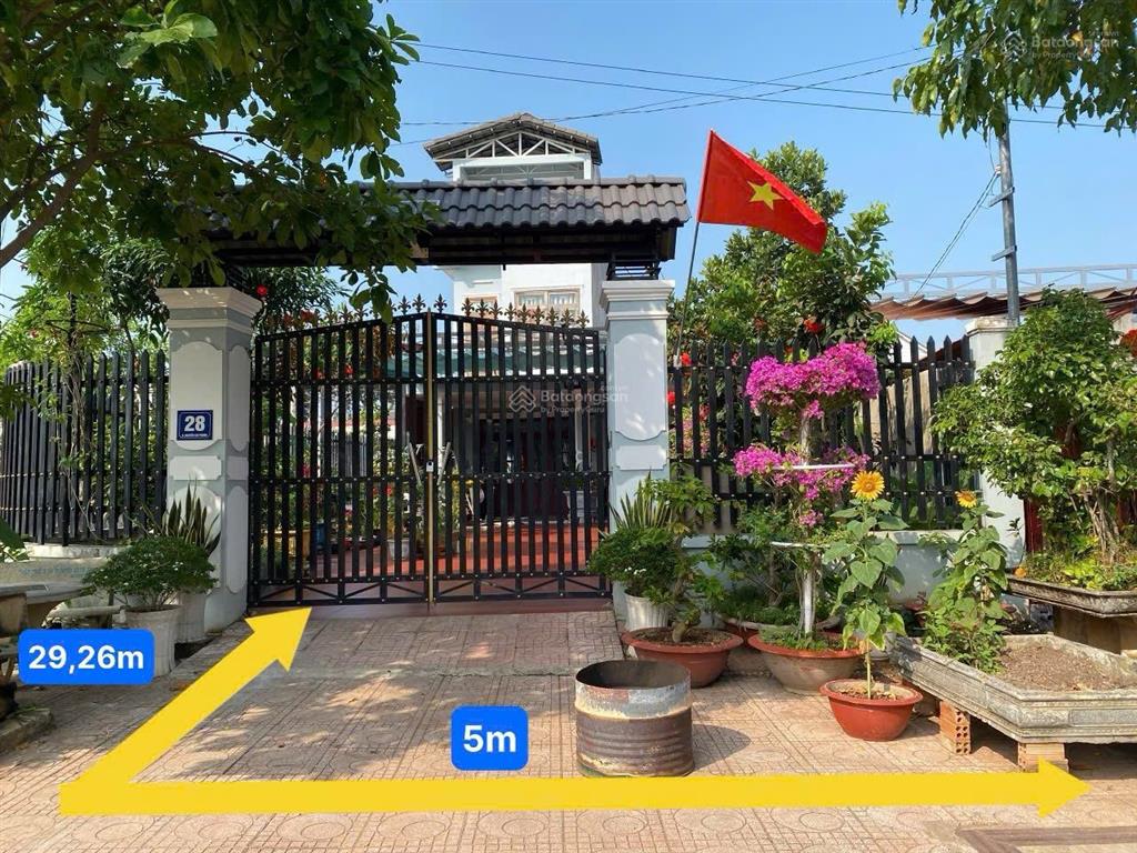 Nhà lô góc 133,2m2 mặt tiền đường nguyễn chí thanh, tân phú, đồng xoài, bình phước  giá chỉ 1,8 tỷ