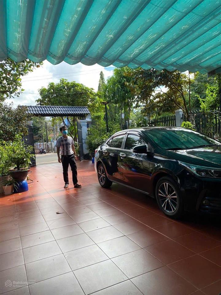 Nhà lô góc 133,2m2 mặt tiền đường nguyễn chí thanh, tân phú, đồng xoài, bình phước  giá chỉ 1,8 tỷ