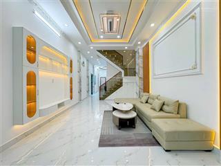 Chính chủ bán gấp căn nhà full nội thất