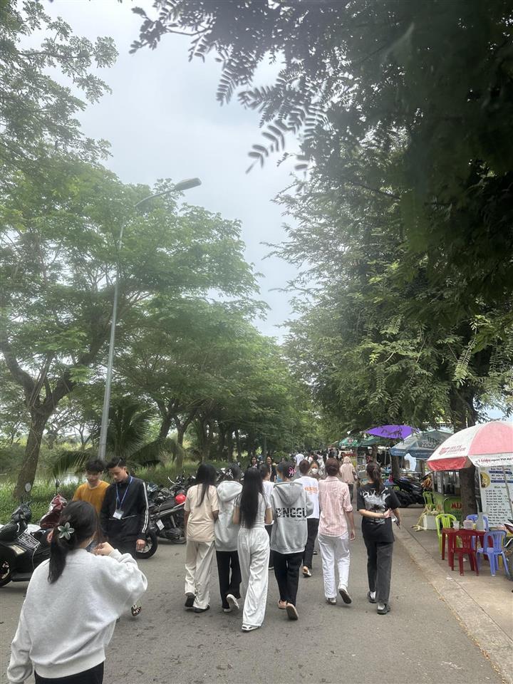 Bán nhanh đất kdc nhơn đức, dt 95m2 giá 4tỷ4  0903 333 *** tuyền ạ