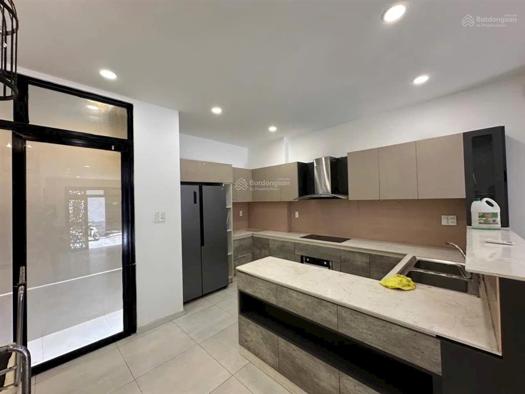 Nhà 3 tầng (4pn  4wc) hẻm 8m lâm văn bền, p. tân kiểng, q7