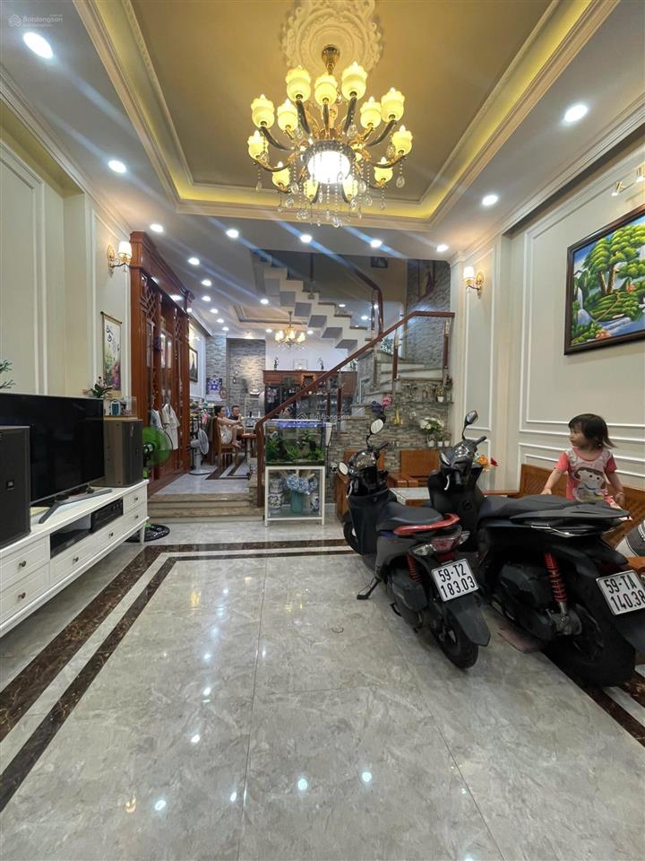 Nhà 3 lầu hẻm xe hơi đường số 10, phường tân quy quận 7