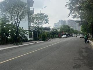 Kẹt tiền cần bán gấp lô đất đường liên phường ,p. phú hữu ,quận 9, 90m2 ,4tỷ600tr , sổ hồng riêng