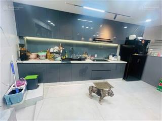 Giá 3tỷ5/ 95.8m2 ngay thành thái  p. 12  quận 10 đang cho thuê 32 triệu. gần cư xá đồng tiến,