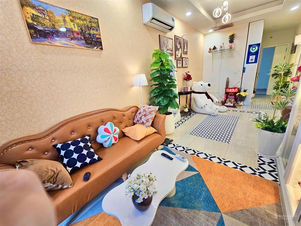Căn hộ chung cư sang chảnh tặng nội thất xịn xò 57m2 + sân vườn 20m2 view trung tâm ngay