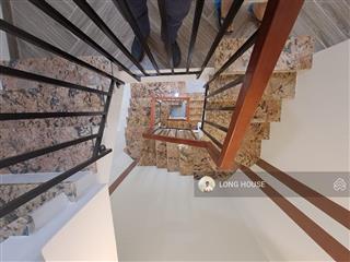 Nhà mặt tiền căn góc mới xây! 4 tầng, 45m2, ngang 4m, ngay nơ trang long vị trí rất tiềm năng