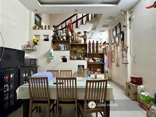 Nhà 66.6m2, 3 tầng, 4 phòng ngủ rộng, cách hẻm oto thông vài căn. thích quảng đức hoàng hoa thám