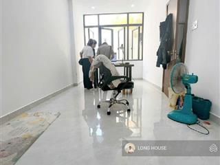 Bán nhà ngay nguyễn văn trỗi, ubnd phú nhuận. nhà đẹp, 4 tầng, 39m2, 4 phòng ngủ, khu an ninh.