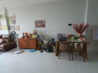 Cho thuê căn hộ 2 phòng ngủ có nội thất chỉ 6tr, tầng thấp gần aeon