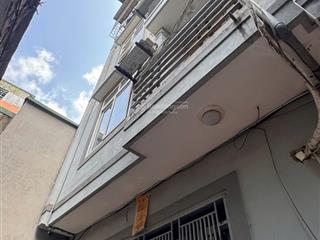 Trương định  hàng hiếm  5 tầng kiên cố. sổ đỏ  30m2  chỉ 4.8 tỷ .
