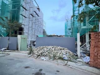 5.6 tỷ  bán nền nhà phố đẹp 5mx18.5m  mặt tiền kdc phú thuận quận 7  xây dựng ở ngay