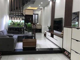 Nhà phân lô hồ tùng mậu. dt 39m2*4 tầng, mt đẹp. ngõ thông rộng, ô tô ra vào, tiện ích ngập tràn