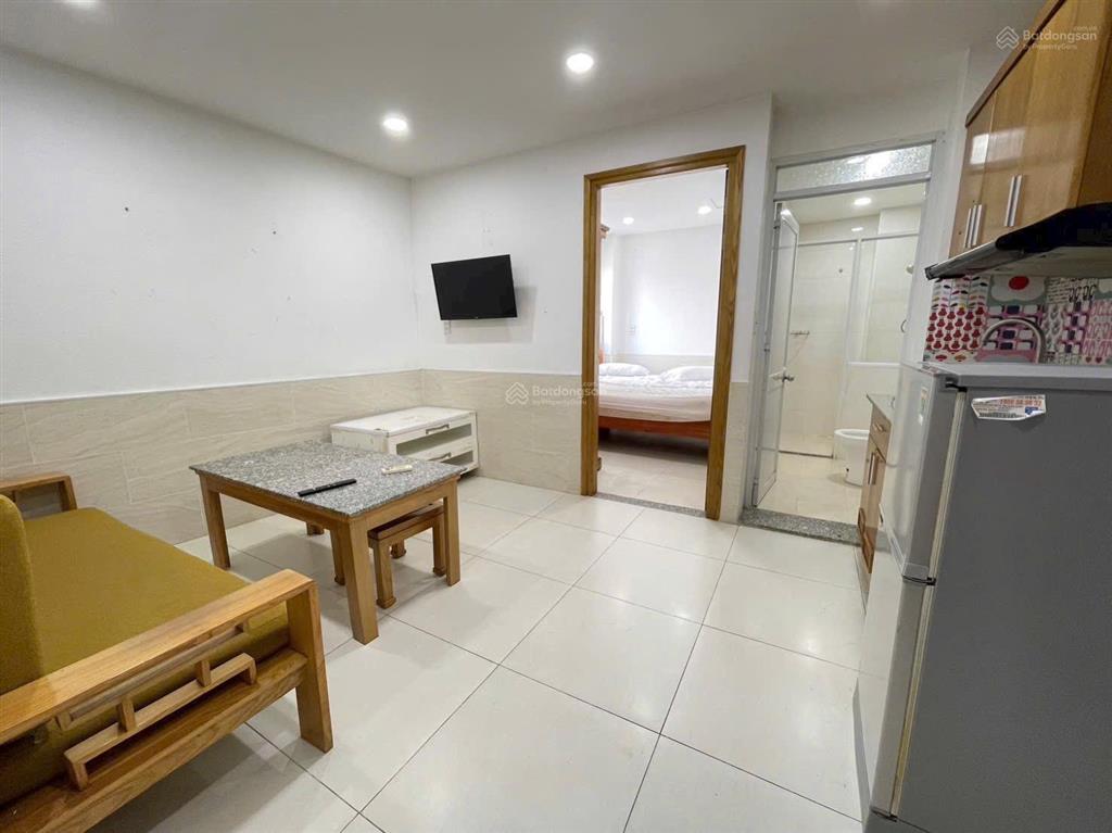 Cho thuê phòng studio tách bếp, cửa sổ thoáng q4 gần cầu kênh tẻ, cầu ông lãnh, cầu calmette