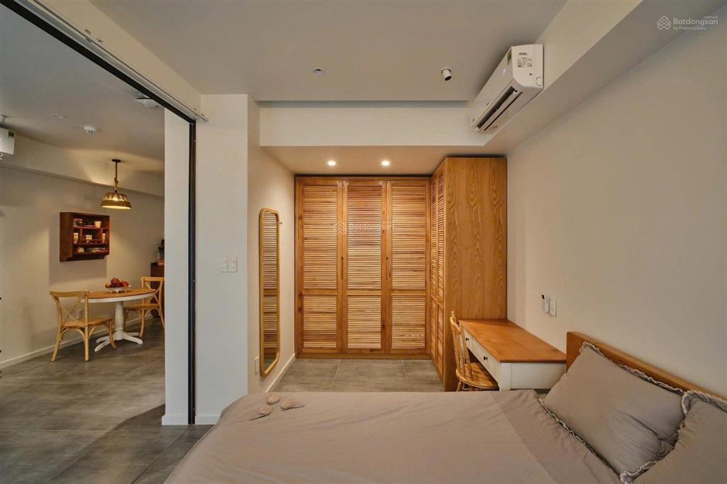 Siêu phẩm 1 phòng ngủ full nội thất, ban công lớn hồ hảo hớn quận 1 gần bùi viện, cầu ông lãnh