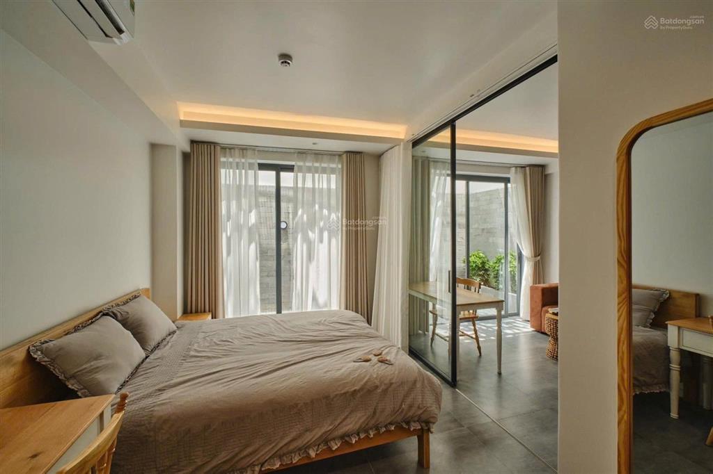 Siêu phẩm 1 phòng ngủ full nội thất, ban công lớn hồ hảo hớn quận 1 gần bùi viện, cầu ông lãnh