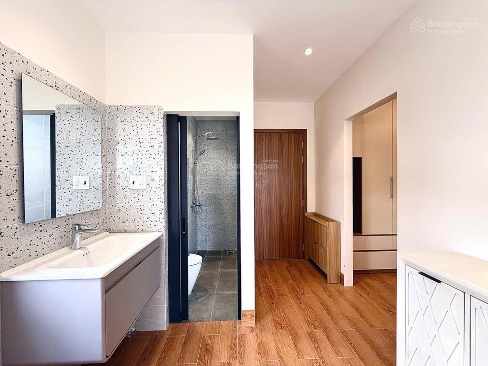 Căn hộ 1pn full nội thất cao cấp 100%, thang máy đề thám quận 1 gần bùi viện, cầu nguyễn văn cừ