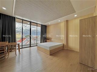 Cho thuê căn hộ full nội thất, ban công lớn thoáng mát nguyễn văn cừ quận 5 gần cầu nguyễn văn cừ