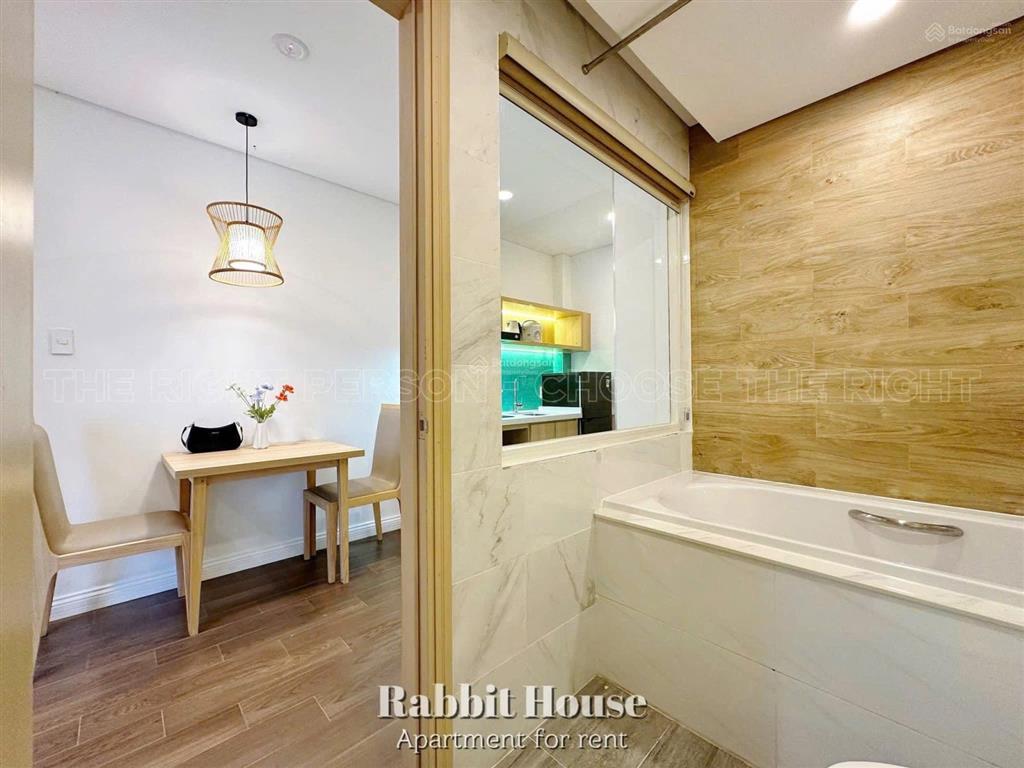 Căn hộ 1 phòng ngủ full nội thất cao cấp, ban công lớn phạm ngọc thạch quận 3 gần hồ con rùa